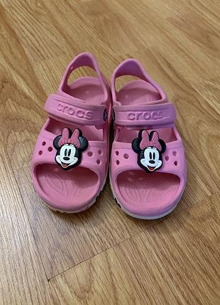 Босоніжки сандалі crocs c9
