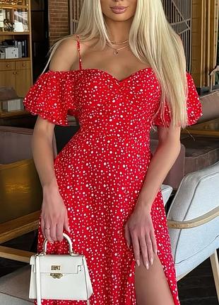 Платье женское с разрезом