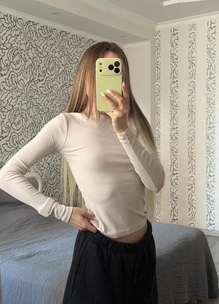 Базовий нюдовий лонг, лонгслів бежевого кольору