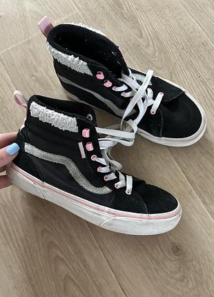 Високі кеди/кросівки vans