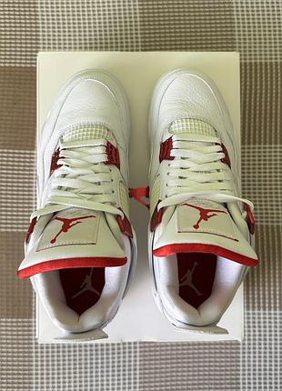Jordan 4 retro metallic red 4