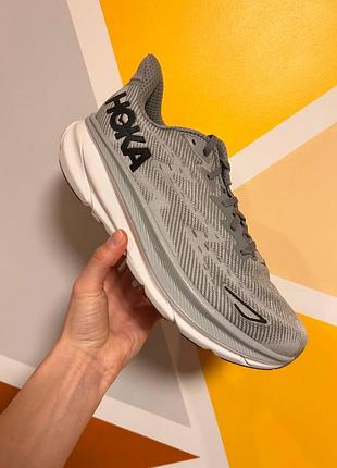 Hoka one one clifton 9 - poзмір 45 1/3