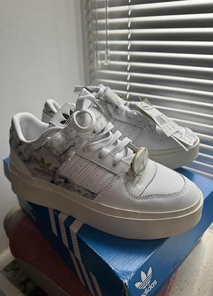 Кросівки adidas , кеди ексклюзивні