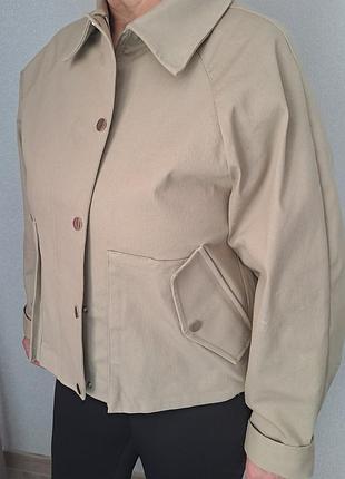 Бежевая куртка oversize пиджак базовая демисезон