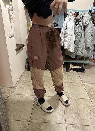 Штани new balance
