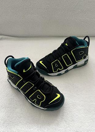 Кросівки хайтопи фірми nike 36 розміру за устілкою 23 см.