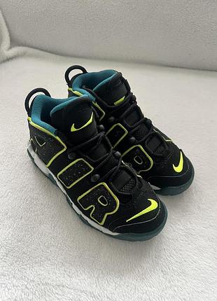 Кросівки хайтопи фірми nike 36 розміру за устілкою 23 см.