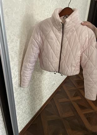 Продам жіночу весняну куртку