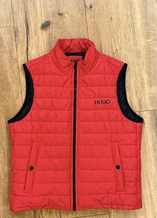 Безрукавка hugo