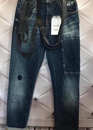 Джинсы на подтяжках zara