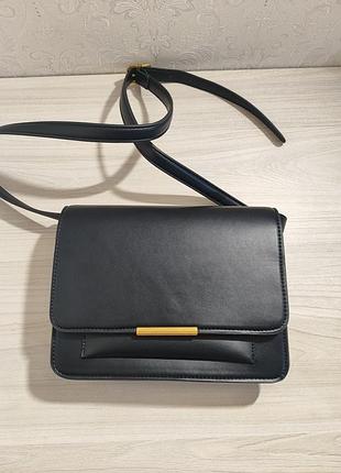 Сумка через плече. ремінець із регульованою пряжкою zara