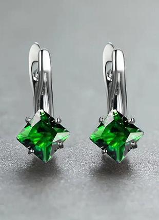 Серьги с зеленым цирконом, серебристые 1,7*1,3см