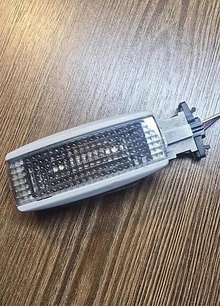 Плафон подсветки салона под козырьком volkswagen, skoda seat, фольцваген, шкода, сеат 3b0947113