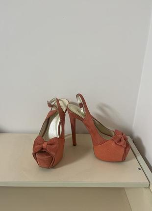 Босоніжки 👡