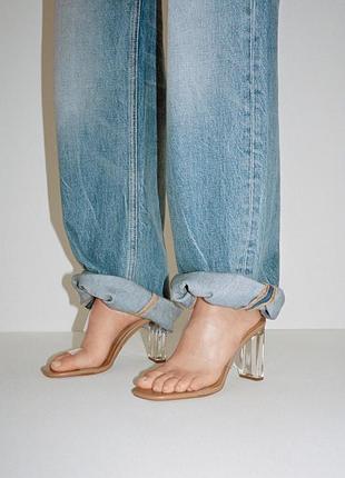 Прозорі босоніжки zara
