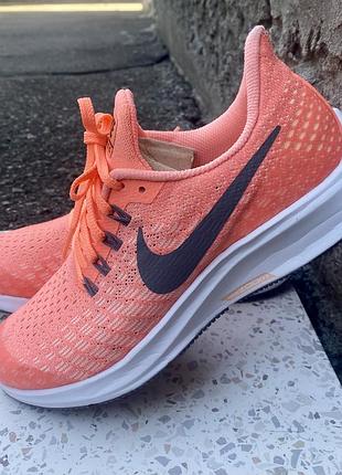 Кросівки жиночі фірми nike, розмір 37