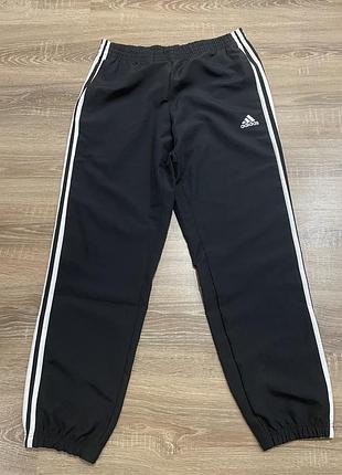 Чоловічі спортивні штани adidas