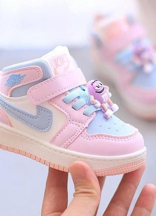 Кроссовки детские