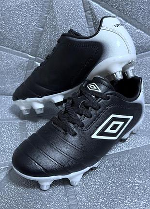 Бутси для регбі umbro 30 розмір (19 см устілька) хлопчику дитячі металеві шипи зйомні футбольні чорні