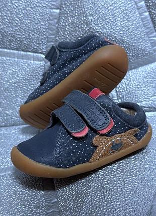 Кроссовки детские 18 размер (11,3 см стелька) clarks натуральная замша для мальчика синие медвежонок детская обувь