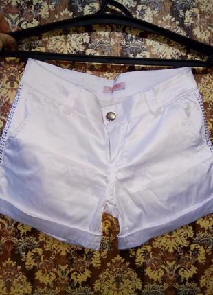 Атласные белые женские шортики, новые, размер s