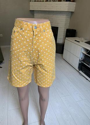 Джинсові шорти в горошок