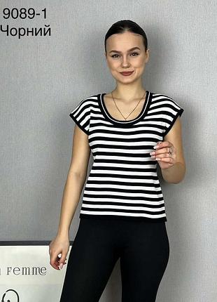 Жіноча футболка