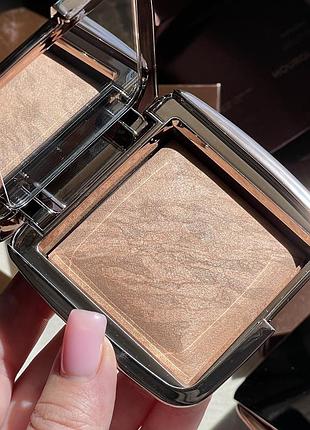 Бронзер hourglass ambient lighting bronzer (radiant bronze light) 11 g
