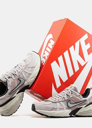 Кроссовки найк nike v2k run