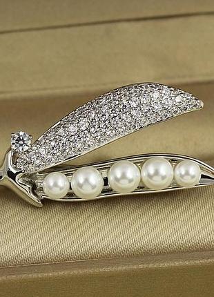 Брошь xuping jewelry стручок с жемчугом 4 см серебристая