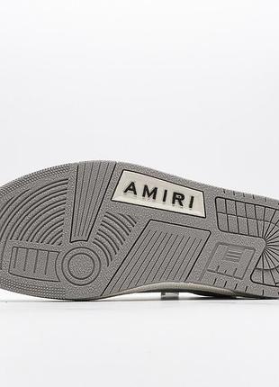 Skel grey 4