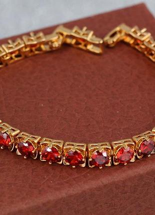 Браслет xuping jewelry с красными камнями в квадратной оправе по всей длине 21 см 6 мм золотистый