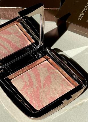 Румяна hourglass ambient lighting blush (dim infusion) 4.2 g