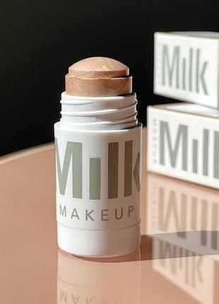 Кремовый хайлайтер milk makeup dewy cream highlighter stick (lit) 6.7 g