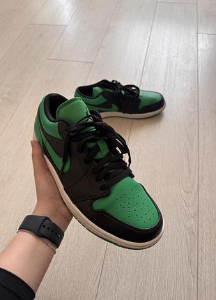 Модель nike air jordan 1 low у кольорі lucky green