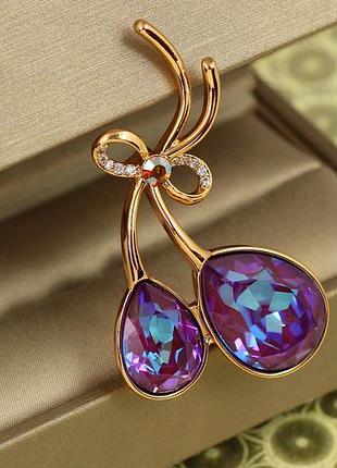 Брошь xuping jewelry две капельки с фиолетовыми камнями сваровски 4,7 см золотистая