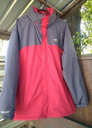 Водо, ветро защитная куртка regatta