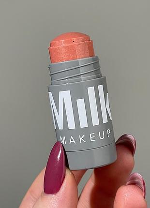 Кремовые румяна в стике milk makeup lip + cheek cream blush (smirk) 6 g