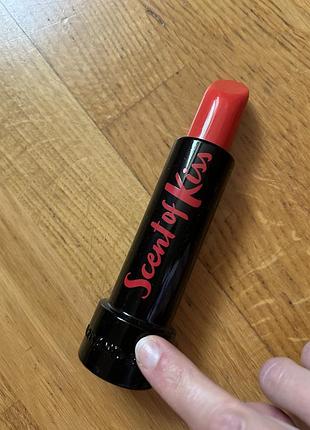 Armand basi scent of kiss