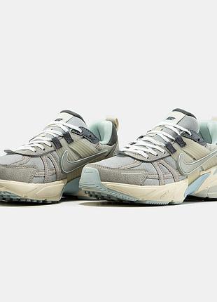 Кроссовки найк nike v2k run