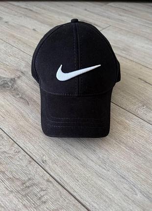 Кепка nike черная с белым