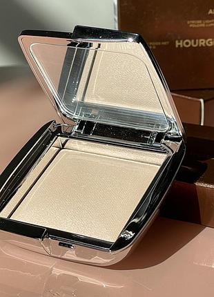 Пудра hourglass ambient lighting powder (incandescent strobe light) 4.6 g