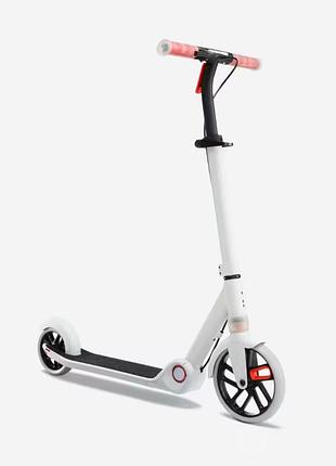 Детский двухколесный самокат oxelo m900 (от 8 - 9 лет рост от 1,25-1,75м) с ручным тормозом и амортизатором белый
