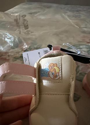 Продам дитяче взуття дівчинка