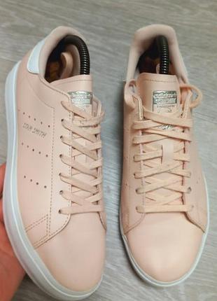 Женские кроссовки adidas