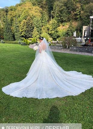 Дизайнерська весільна сукня від milla nova з royal collection. 2020 року “luchia”.стан: після хімчистки.колір:silver розмір:38..