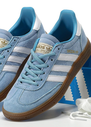 Кроссовки spezial