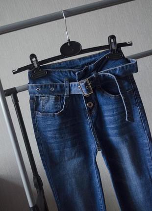 Нові оригінальні джинси з ременем висока посадка, круті джинси