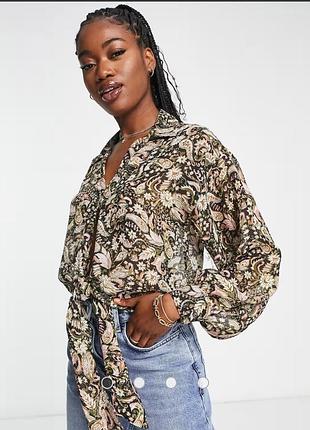 Блузка с принтом "пейсли" и завязками спереди от бренда new look.