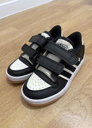 Кросівки adidas